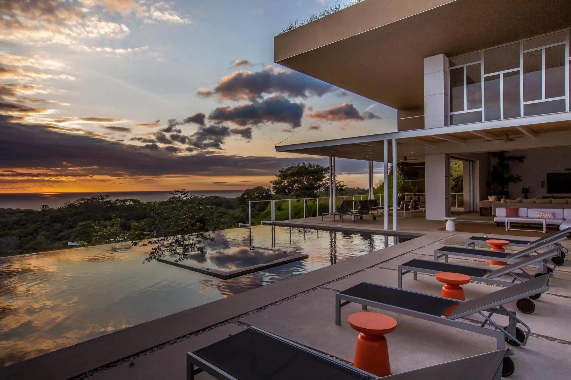 Kalia Luxury Homes Rentals Playa Azul Exterior photo